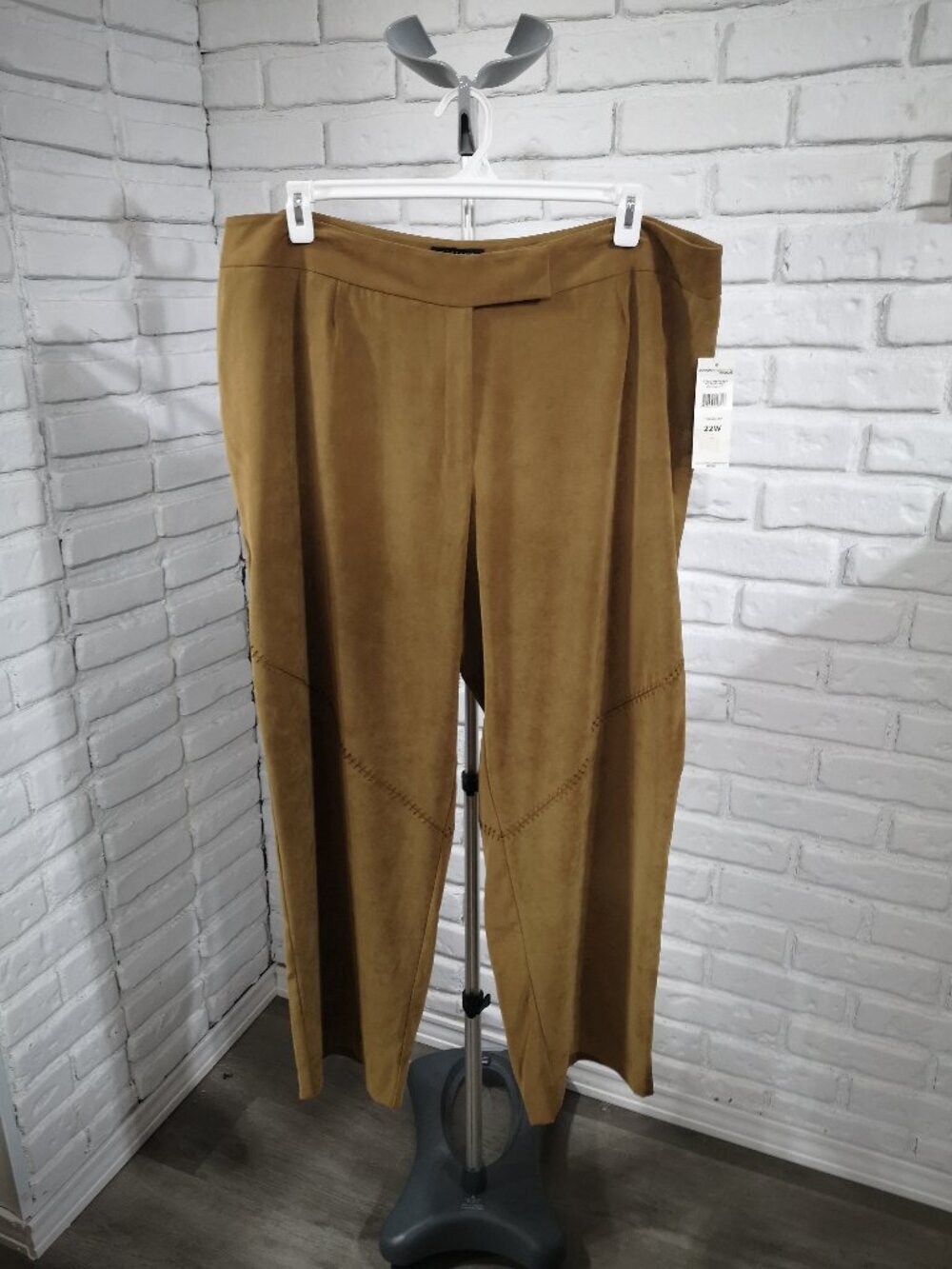 NWT Norton McNaughton Ladies Size 22W Tan Machine Washable Urban Leg Pants